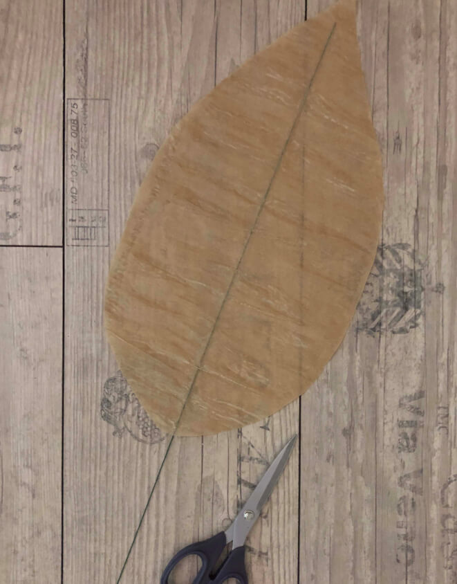 Form Palmblatt aus Backpapier