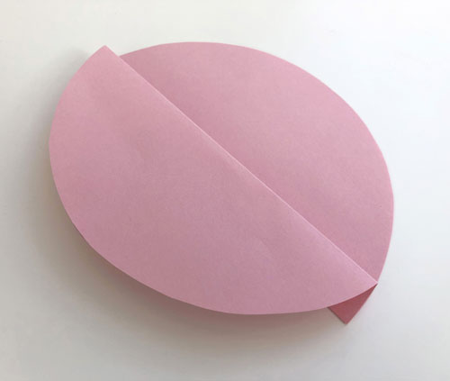 Gefaltetes rosa Papier
