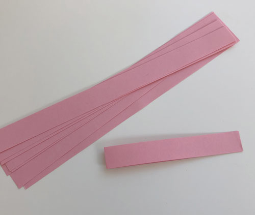 Rosa Papierstreifen