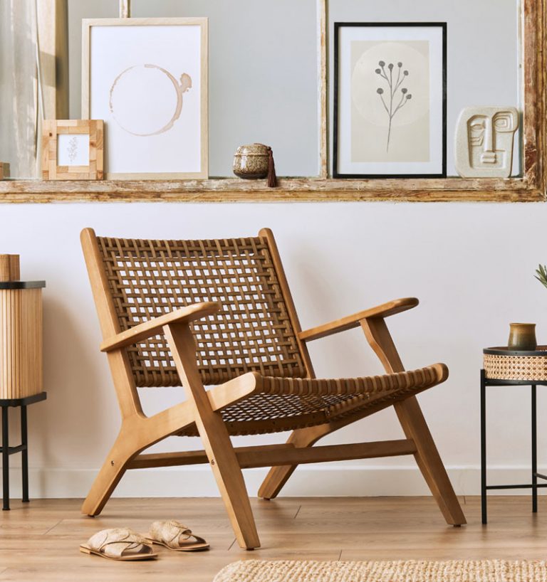 Geflochtener Sessel aus Holz