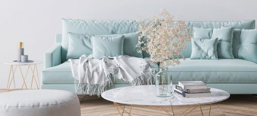 gemütliches Sofa in Pastellfarben